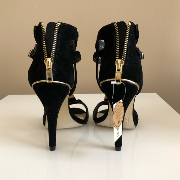 COPY - Forever 21 Black and Gold heels! - Picture 3 of 3